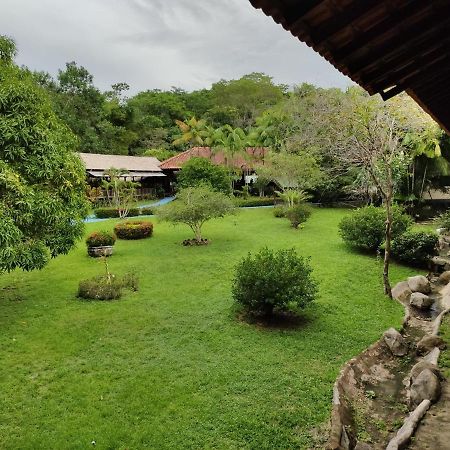 Beloalter Hotel Alter do Chao Bagian luar foto